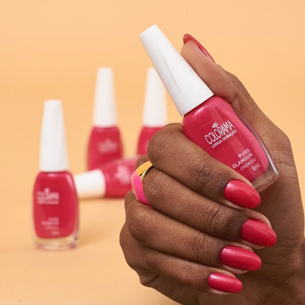 Pincel chanfrado: O segredo das manicures para um acabamento impecável