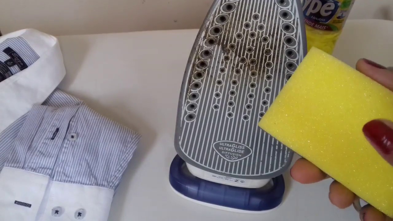 como limpar ferro de passar roupa queimado