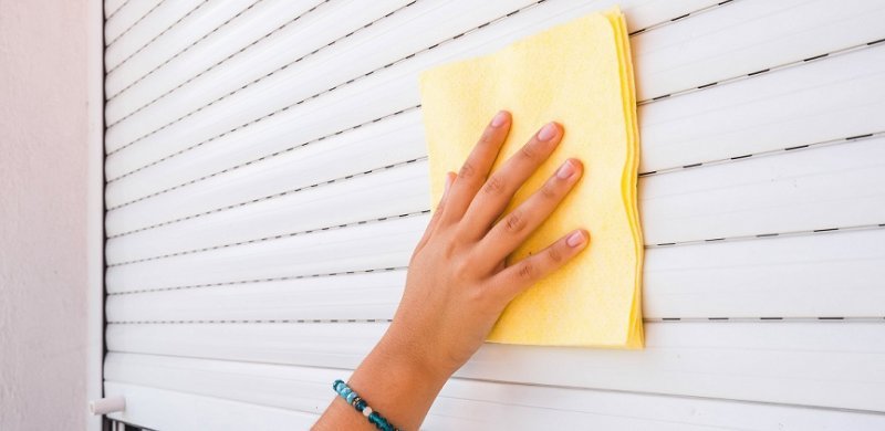 dicas para limpar persianas de blackout acumuladas de poeira