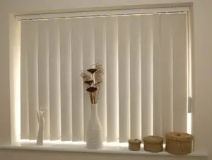 melhor forma de limpar persianas de PVC sem tirar do trilho