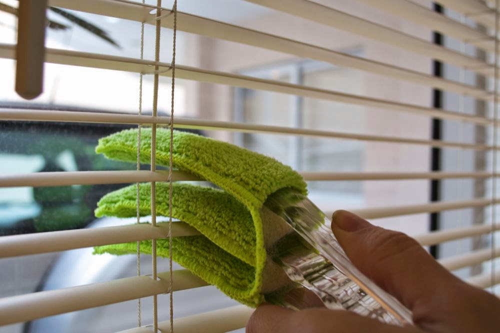 dicas para limpar persianas de blackout acumuladas de poeira