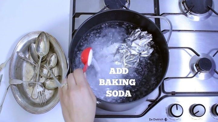 como limpar prata com bicarbonato