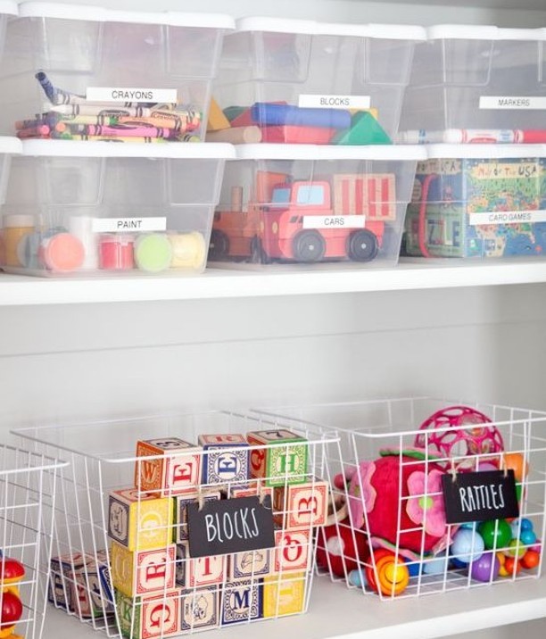 5 ideias de títulos:
1. Organização de Brinquedos: O Guia Completo para um Quarto Infantil Impecável
2. Brinquedos no Lugar: Estratégias Criativas para Organizar o Quarto das Crianças
3. Método Montessori na Prática: Como Organizar Brinquedos para o Desenvolvimento Infantil
4. Espaços Pequenos