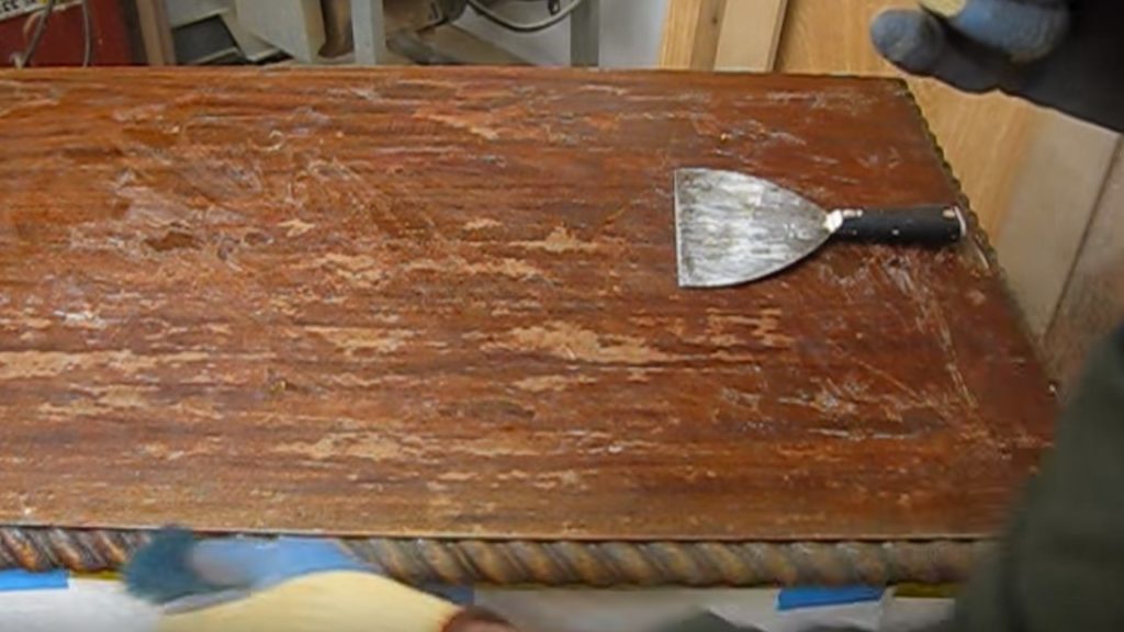 como renovar móveis de madeira antigos passo a passo