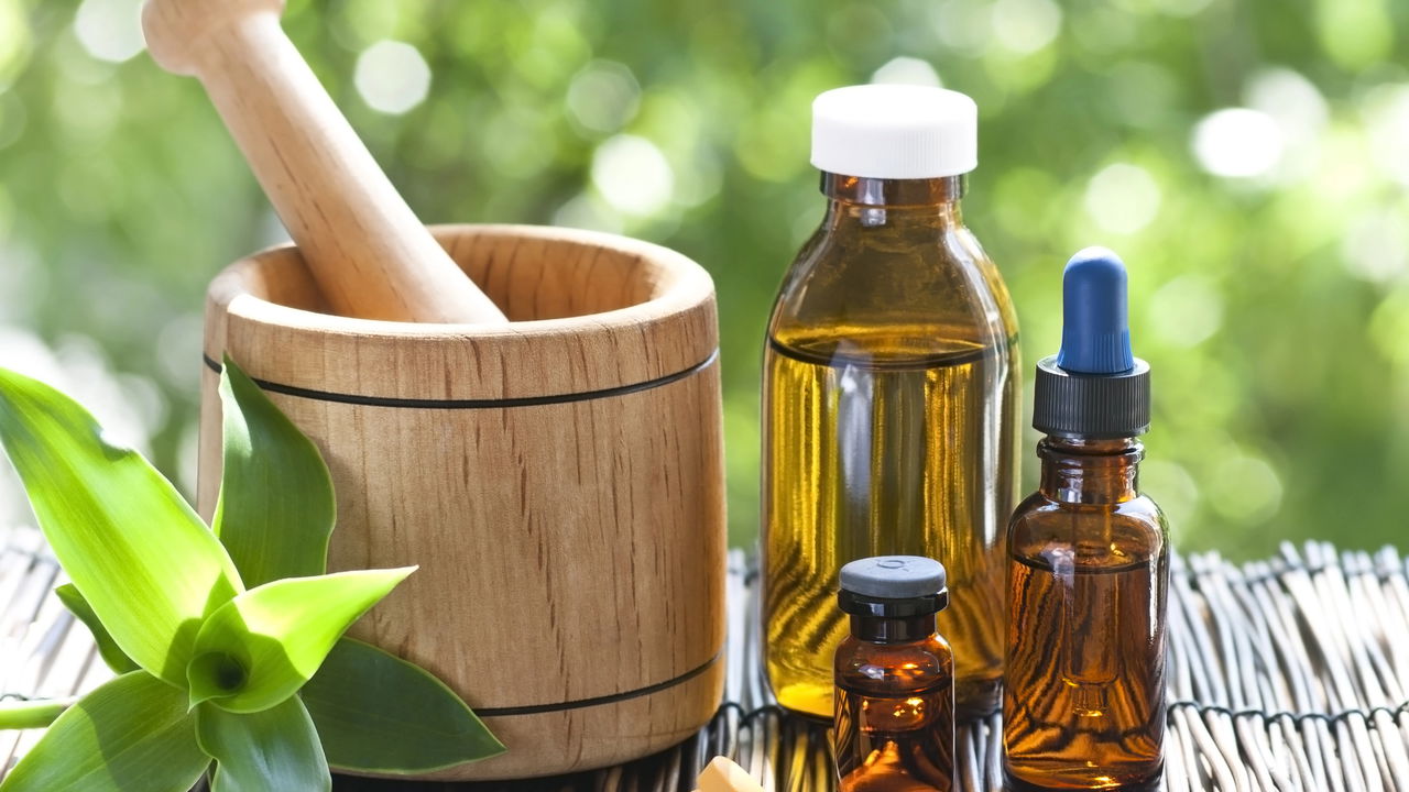 5 ideias de títulos:
1. Água Inglesa: Guia Completo de Usos e Efeitos
2. Descubra os Sinais de que a Água Inglesa Está Agindo no Seu Corpo
3. Água Inglesa no Pós-Parto: Mitos e Verdades
4. Como a Água Inglesa Pode Auxiliar na Digestão e Apetite
5. Água Inglesa e Fertilidade: O Que Você Precisa Saber