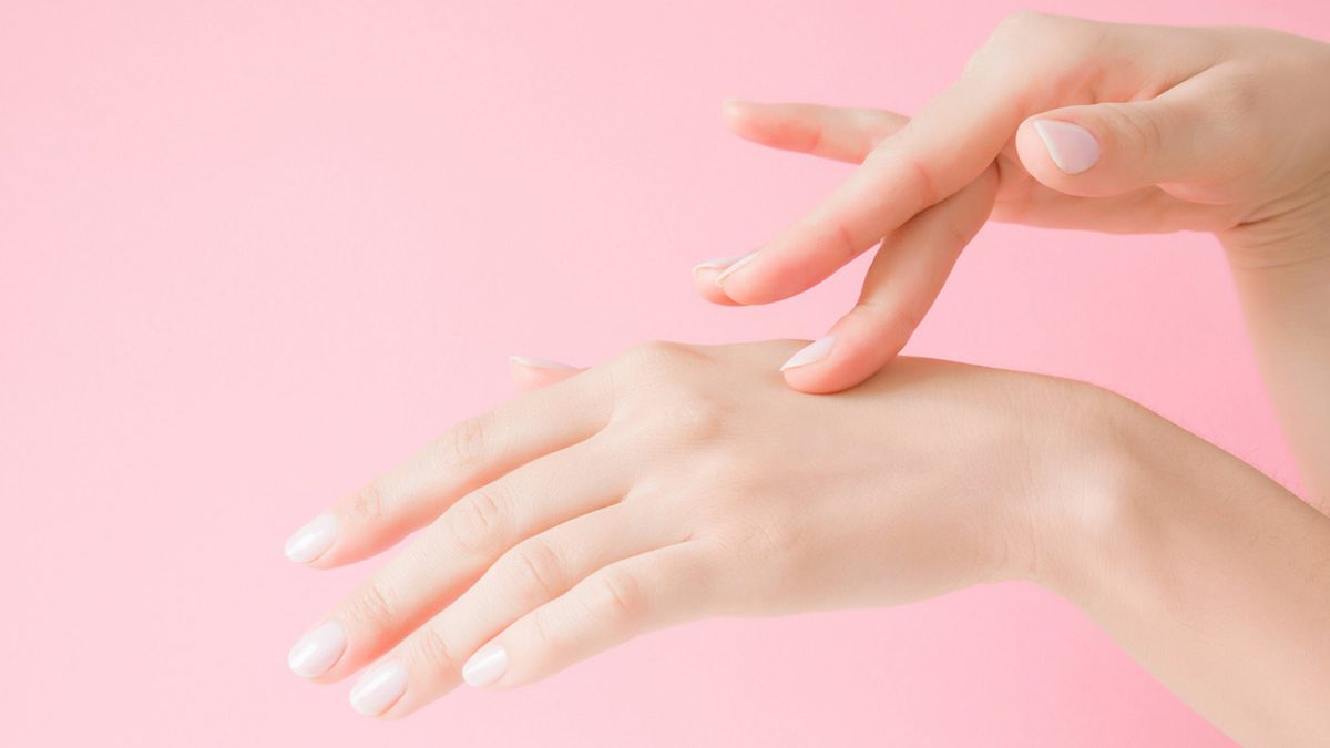 Desvendando os Benefícios do Retinol para a Pele das Mãos