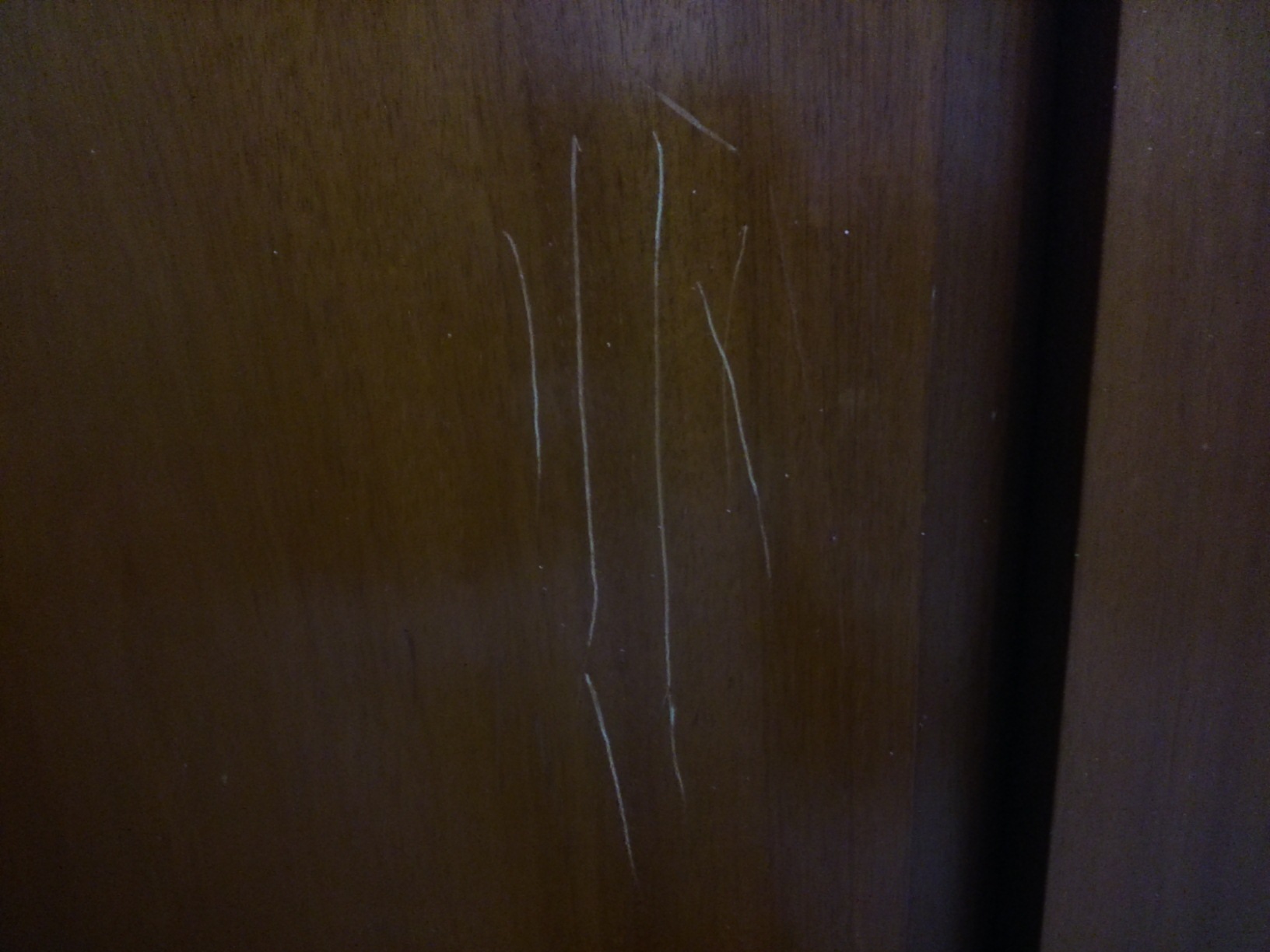 Como fazer a manutenção preventiva de móveis de madeira