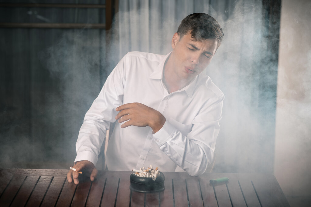 5 ideias de títulos:
1. Guia Completo: Como Eliminar o Cheiro de Cigarro de Sua Casa
2. Dicas Infalíveis para Remover o Odor de Tabaco de Roupas e Estofados
3. Soluções Caseiras e Profissionais para um Ambiente Livre de Fumaça
4. Hálito e Mãos sem Cheiro de Cigarro: Métodos Rápidos e Eficazes
5. O Poder da Oxi-Sanitização Contra o Cheiro Persistente de Cigarro