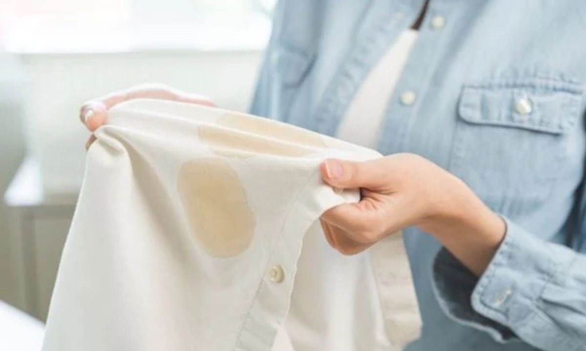 restaurar brancura de roupas desbotadas