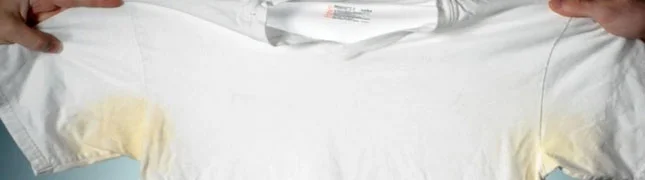 como tirar mancha amarela de roupa guardada