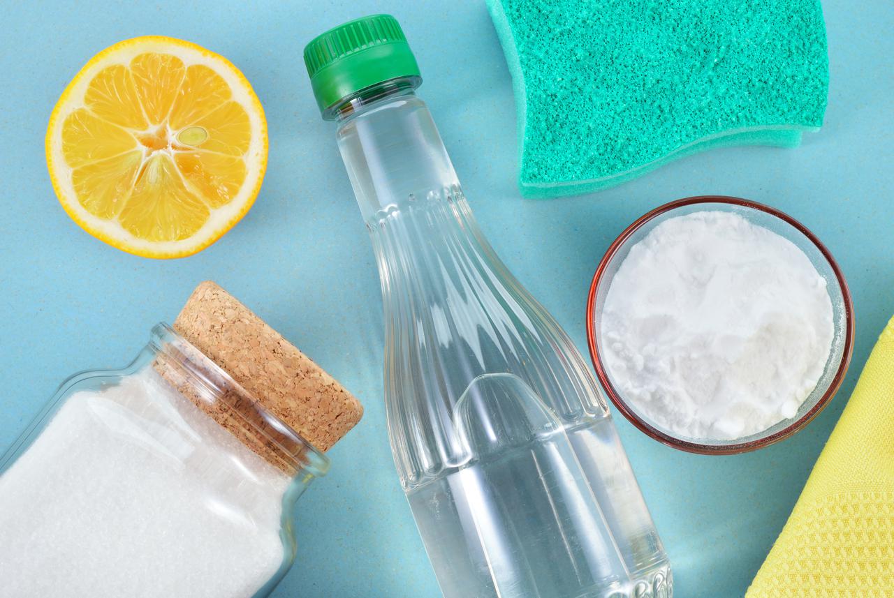 como tirar mancha de carvão de roupa branca