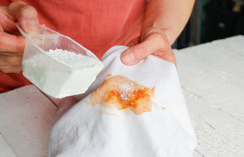 Produtos Tira-Manchas para Molho de Tomate: Qual Escolher?