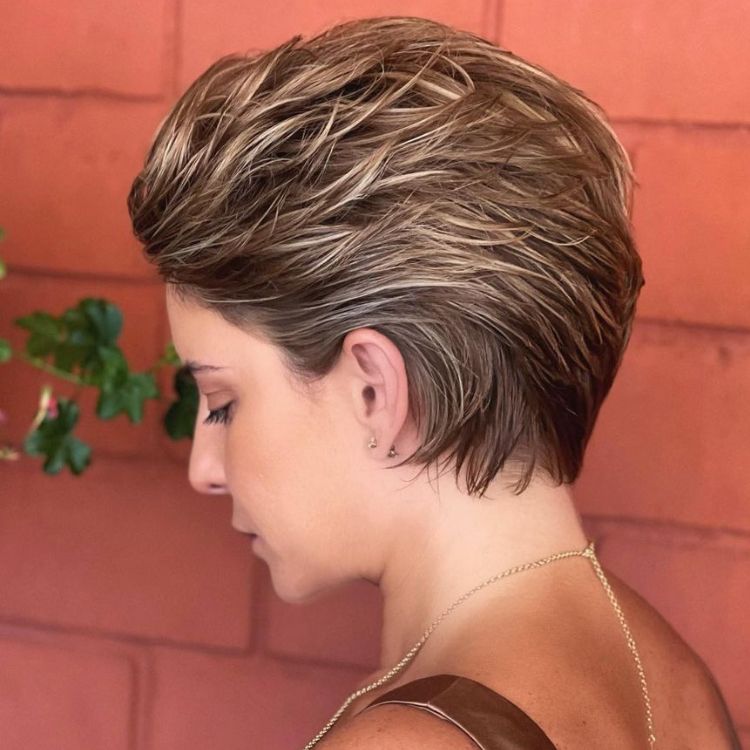 Guia Completo de Produtos para Finalizar Cabelo Curto com Estilo