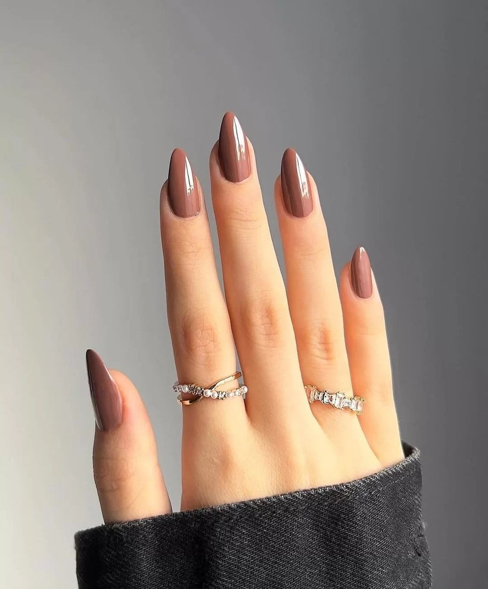 esmalte mocha mousse
