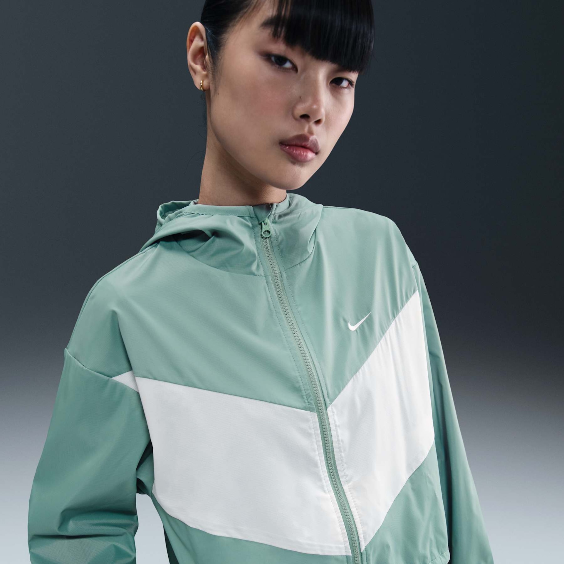 corta vento nike color block