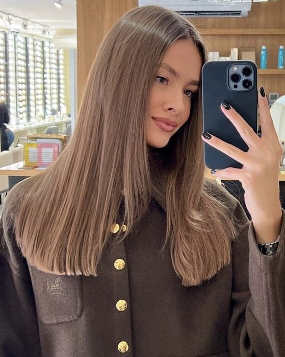 corte de cabelo longo com movimento