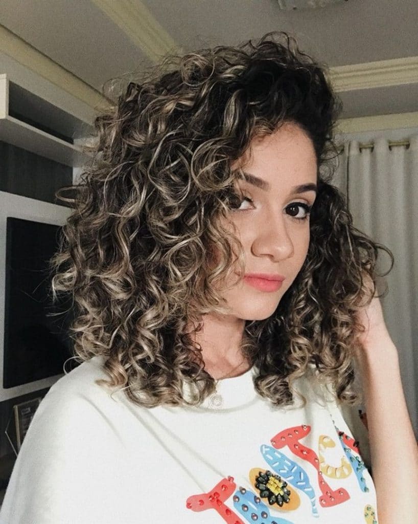 long bob cacheado curto