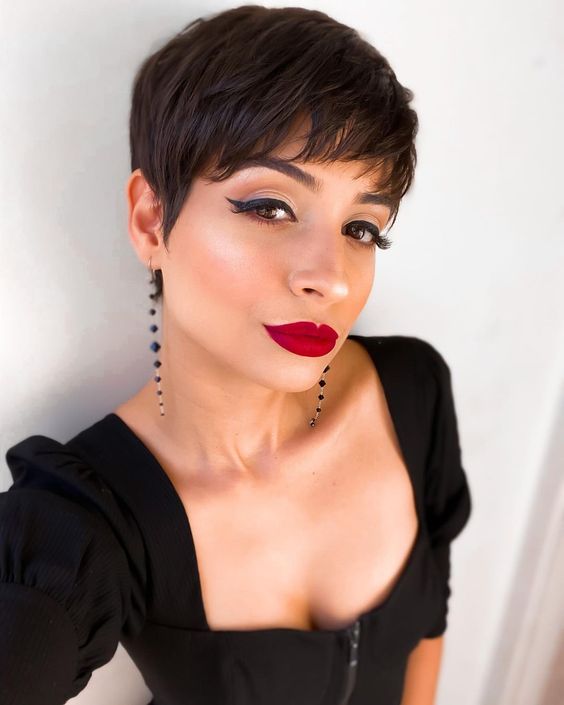 inspiração corte repicado curto com franja