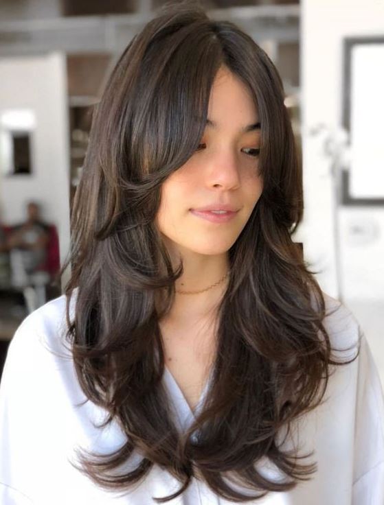 corte em camadas que rejuvenesce