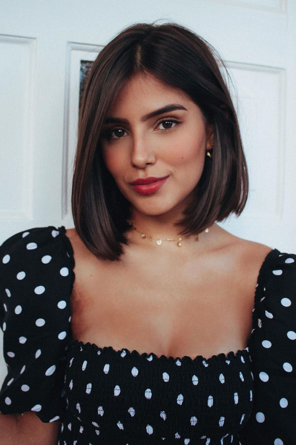 cortes de cabelo liso curto para rosto quadrado