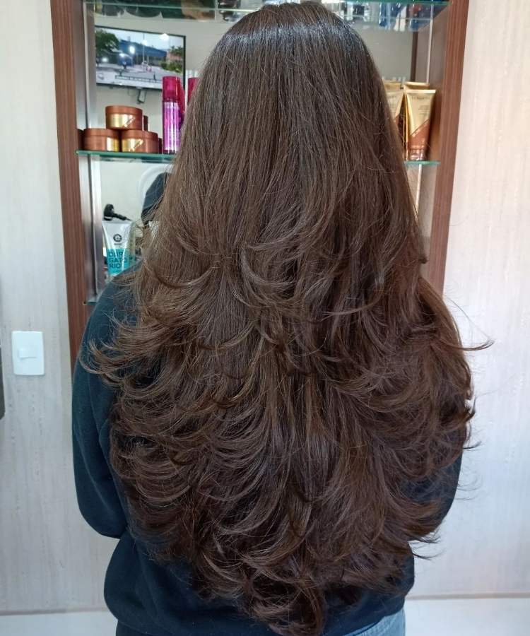 erros comuns ao cortar cabelo longo liso