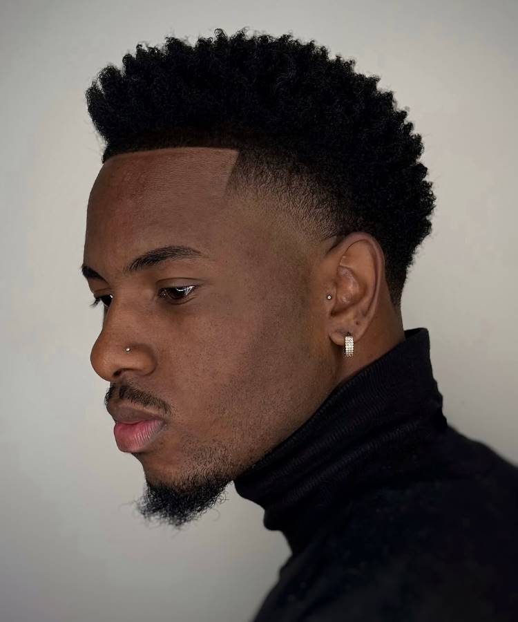 Corte do Jaca masculino (especialmente para cabelos crespos/cacheados)