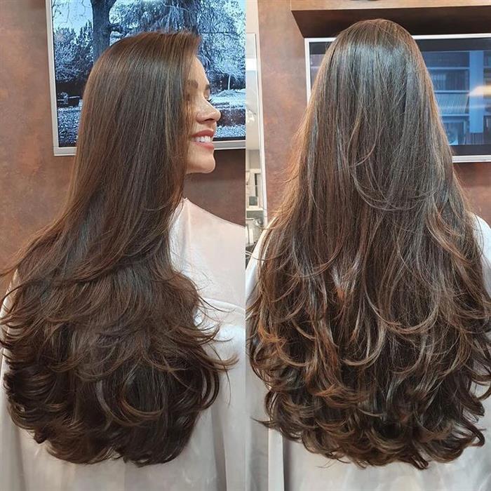 cabelo comprido leve e com movimento