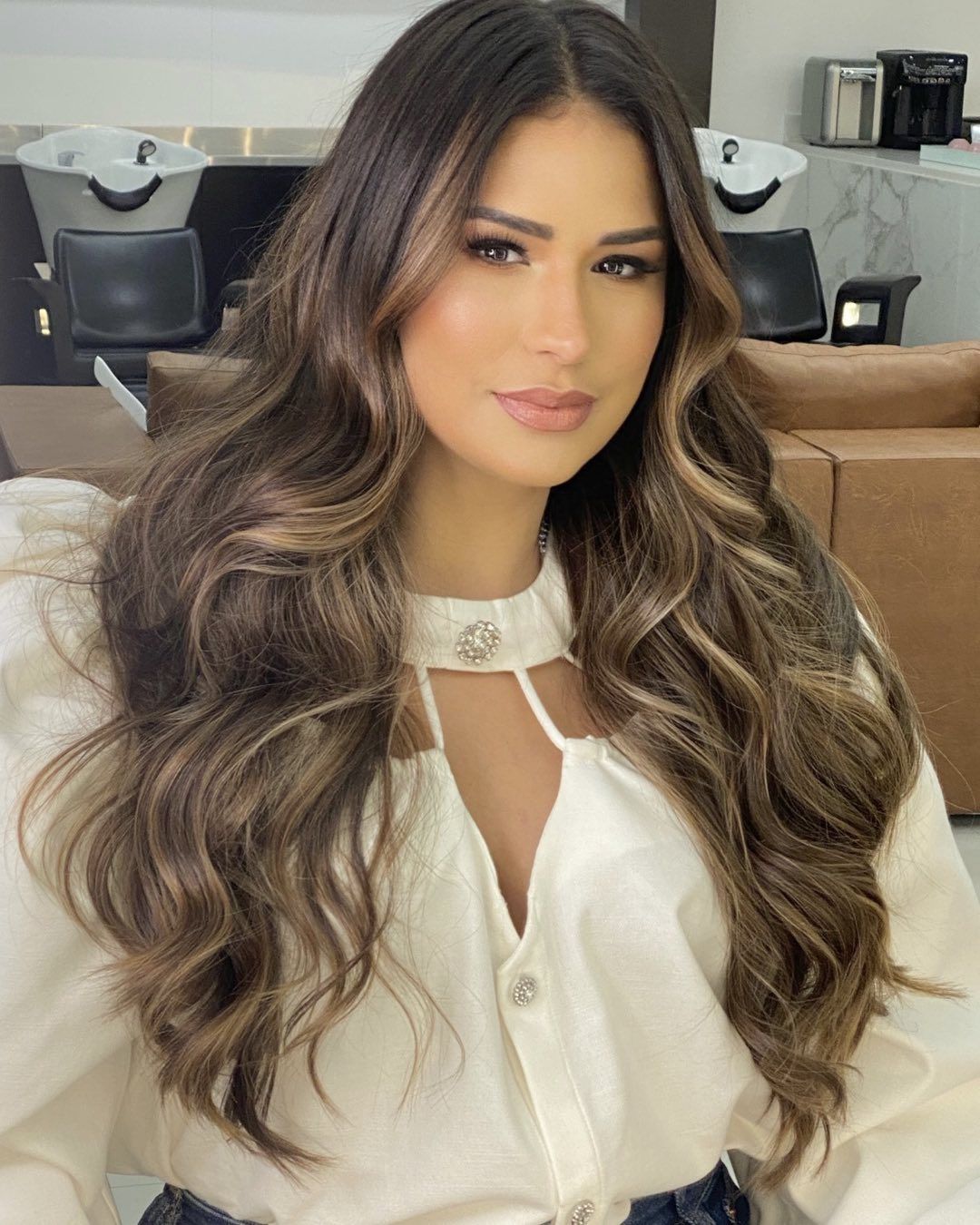 melhores cortes de cabelo para rosto redondo 2026