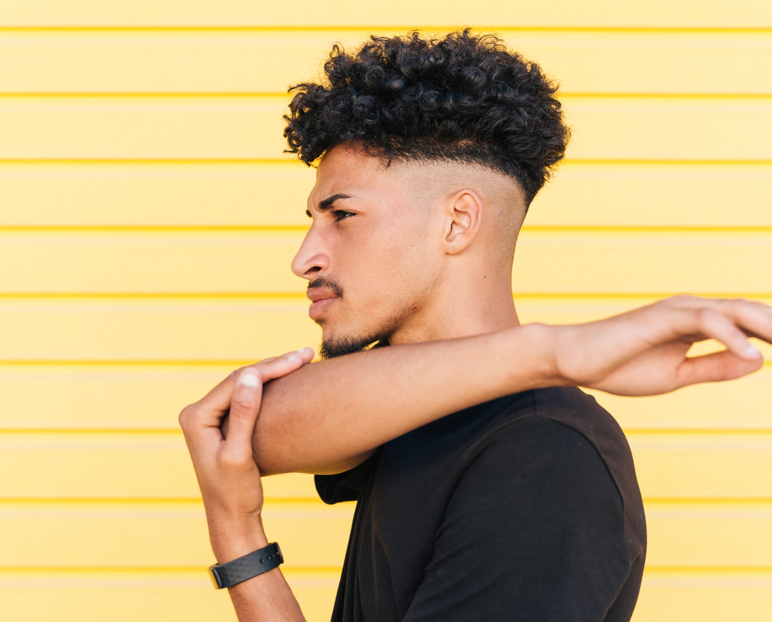estilos de corte cabelo cacheado masculino