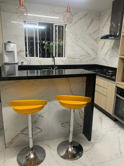 Mármore x Granito: Qual a Melhor Pedra para Sua Cozinha Americana?