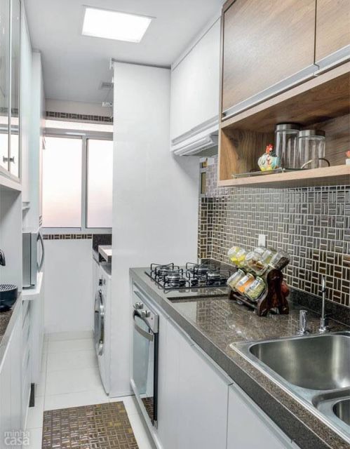 cozinha linear com lavanderia