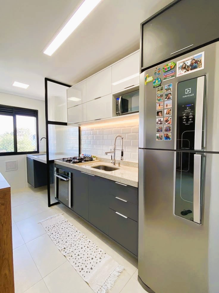 cozinha com lavanderia integrada