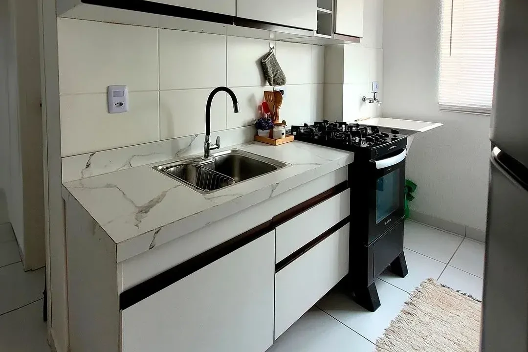 cozinha planejada pequena com pastilhas