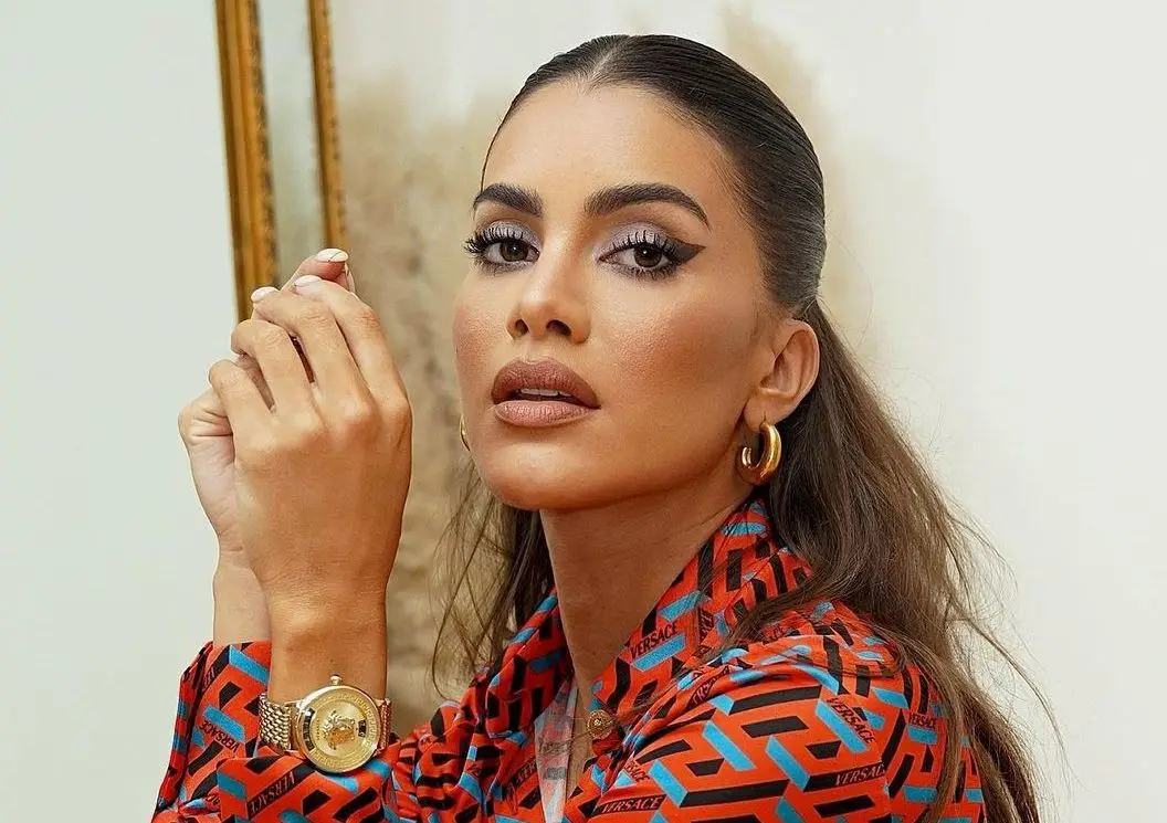 As Colaborações de Camila Coelho com sua Cunhada Di: Bastidores e Tutoriais