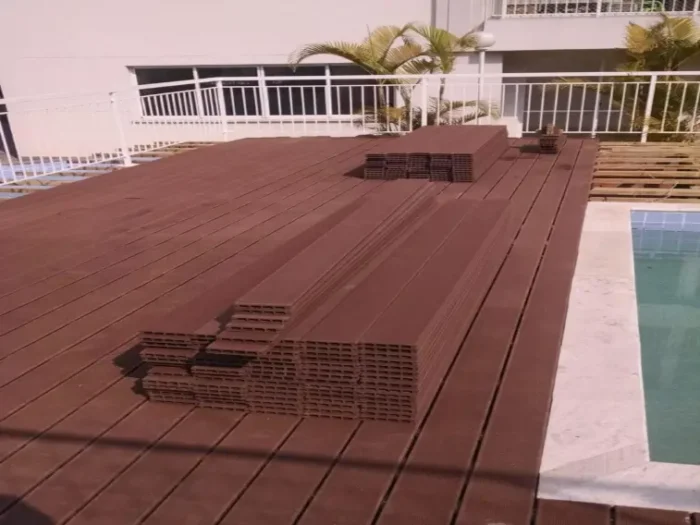 Piso de plástico para área externa