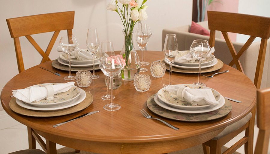 tendencias decoracao mesa jantar 2025
