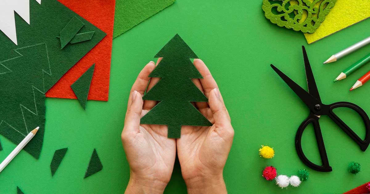 Árvore de Natal Sustentável: 3 Modelos Criativos com Materiais Reciclados