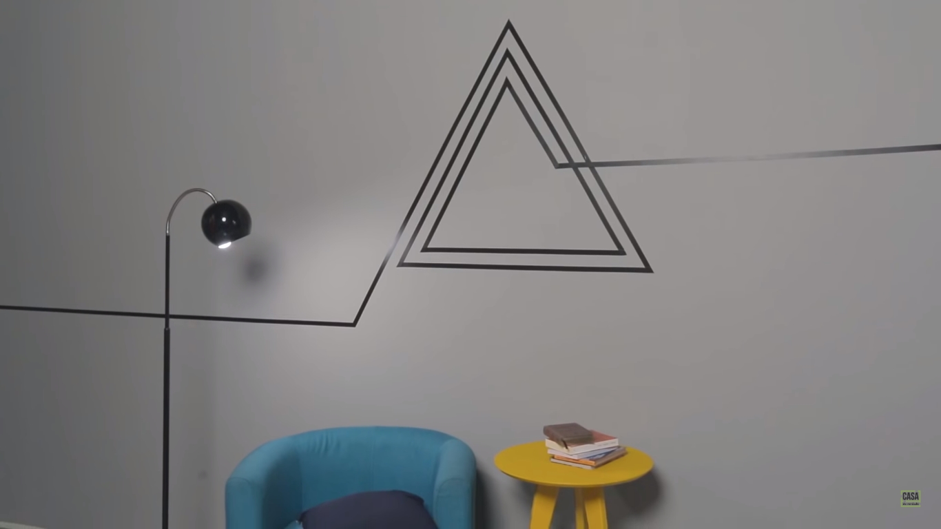 decoração de parede com fita isolante