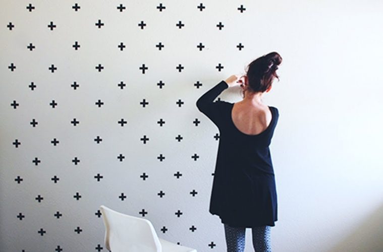 Decoração Minimalista e Barata: O Poder da Fita Isolante na Sua Casa