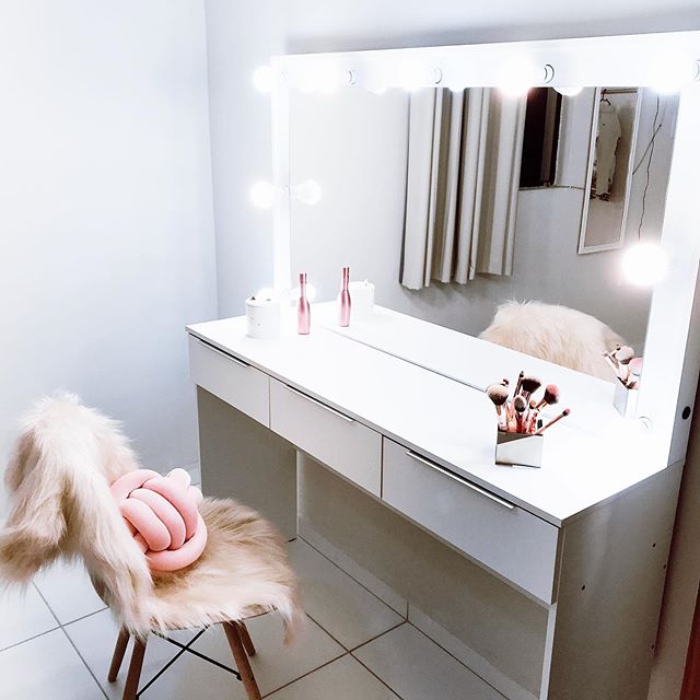 Penteadeira Retrô ou Provençal: Dicas para um toque clássico no quarto