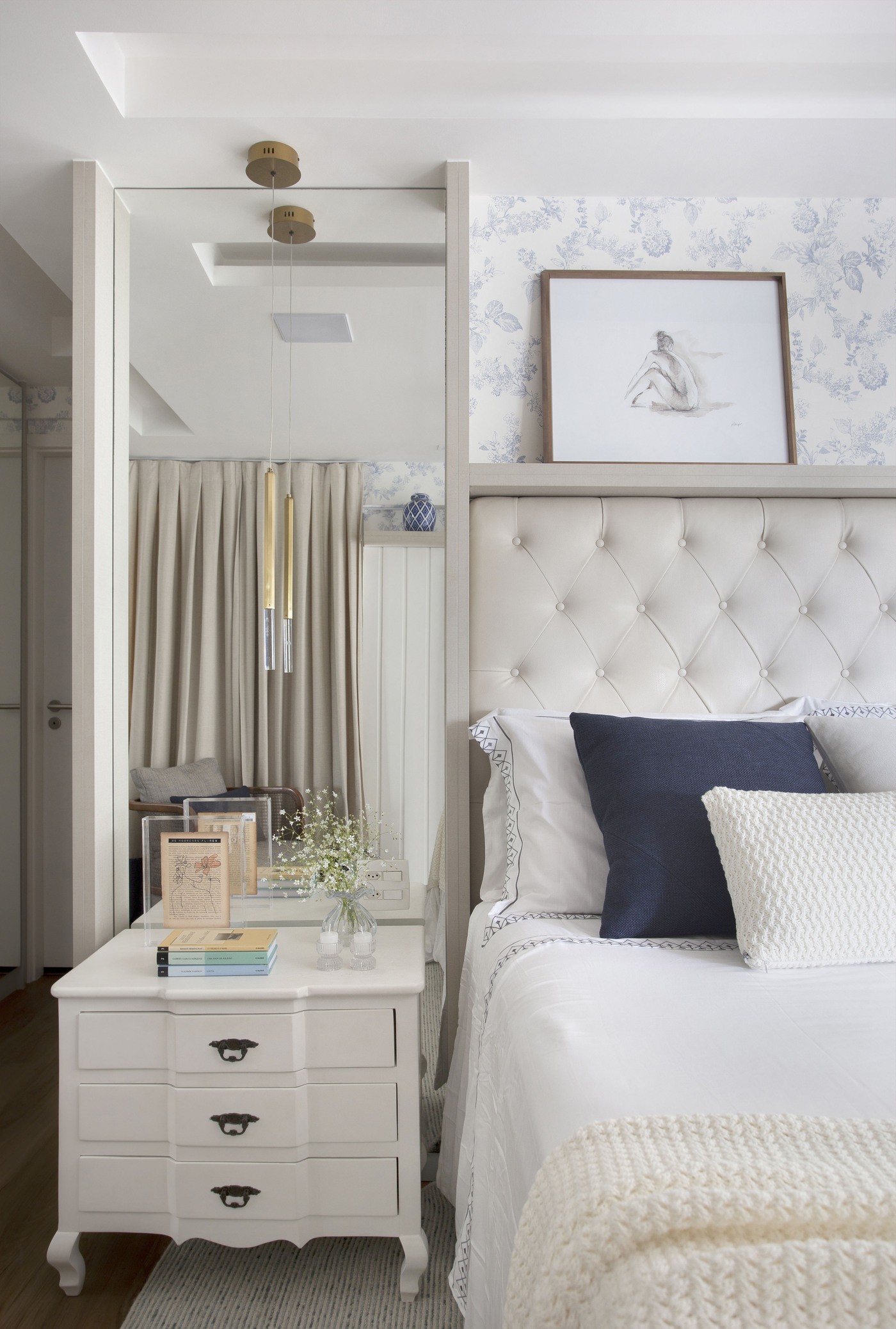 5 Móveis Essenciais para um Quarto Provençal