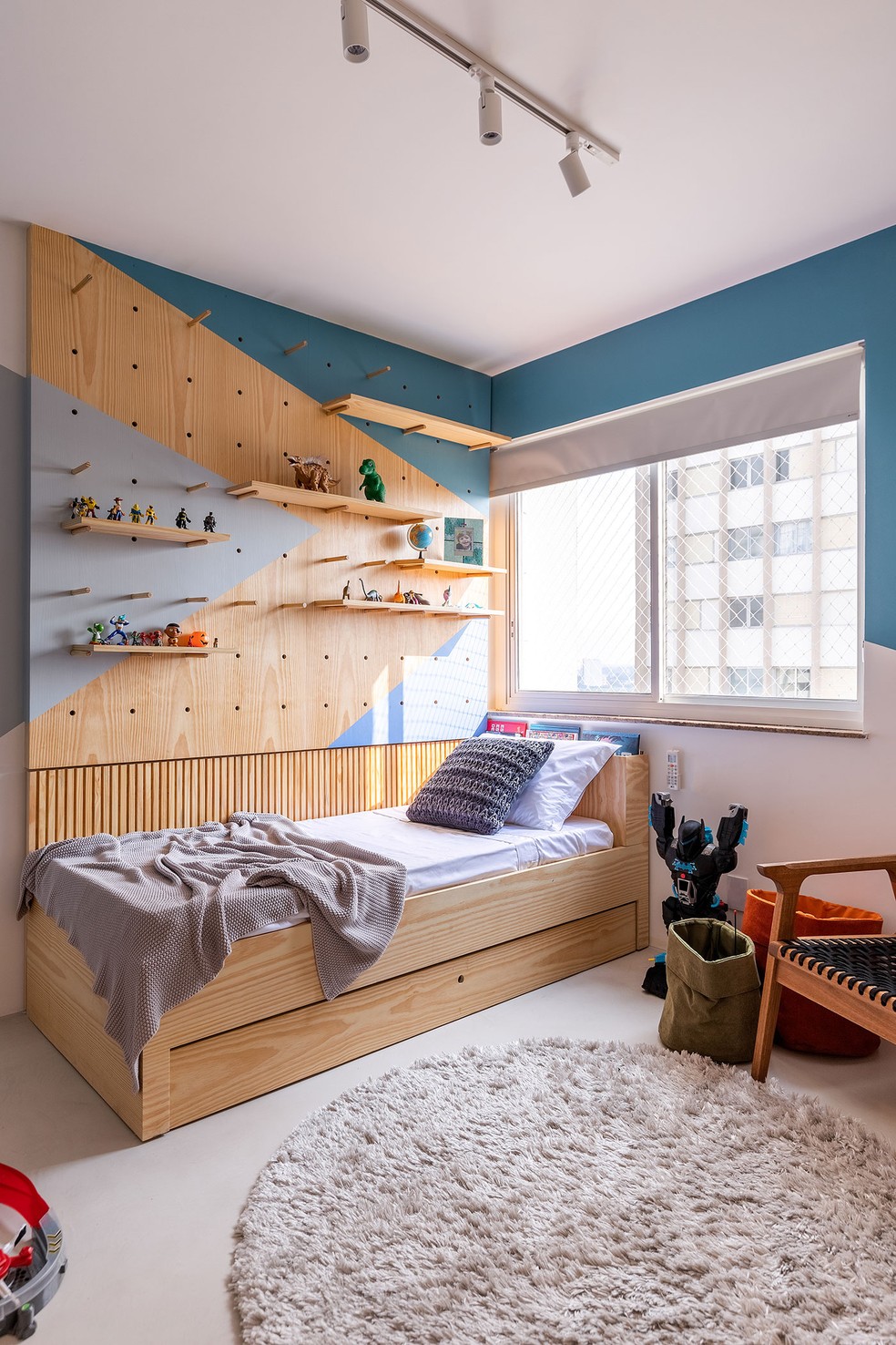 Móveis Multifuncionais: Soluções Inteligentes para Quartos Pequenos de Solteira