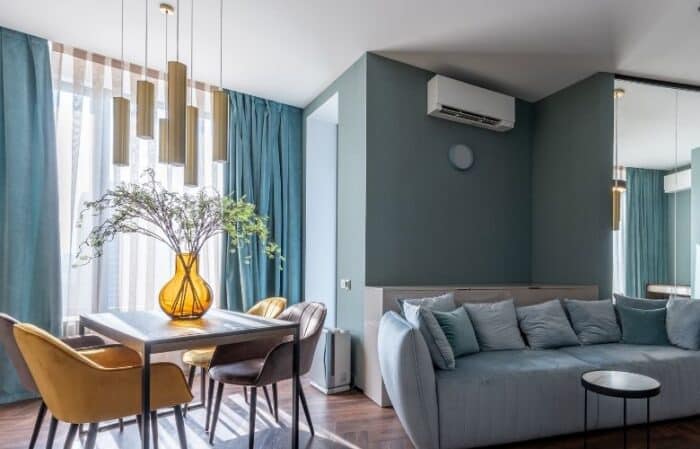 decoração de sala azul e cinza