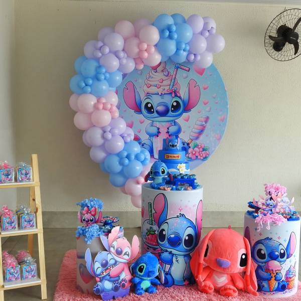 Estilos e Materiais que Vão Dominar os Quartos
2. Móveis Inteligentes para Crianças: Funcionalidade e Autonomia em 2026
3. Festas Infantis Temáticas em 2026: Tendências e Ideias Criativas
4. Como Criar um Quarto Infantil Lúdico e Sustentável: Guia 2026
5. As Melhores Marcas de Decoração Infantil para o Ano de 2026