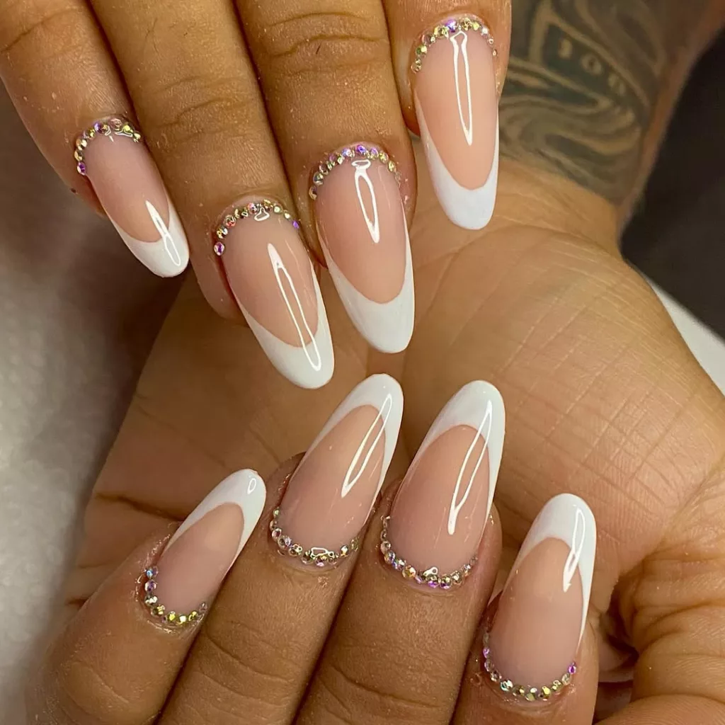 unhas em gel minimalistas