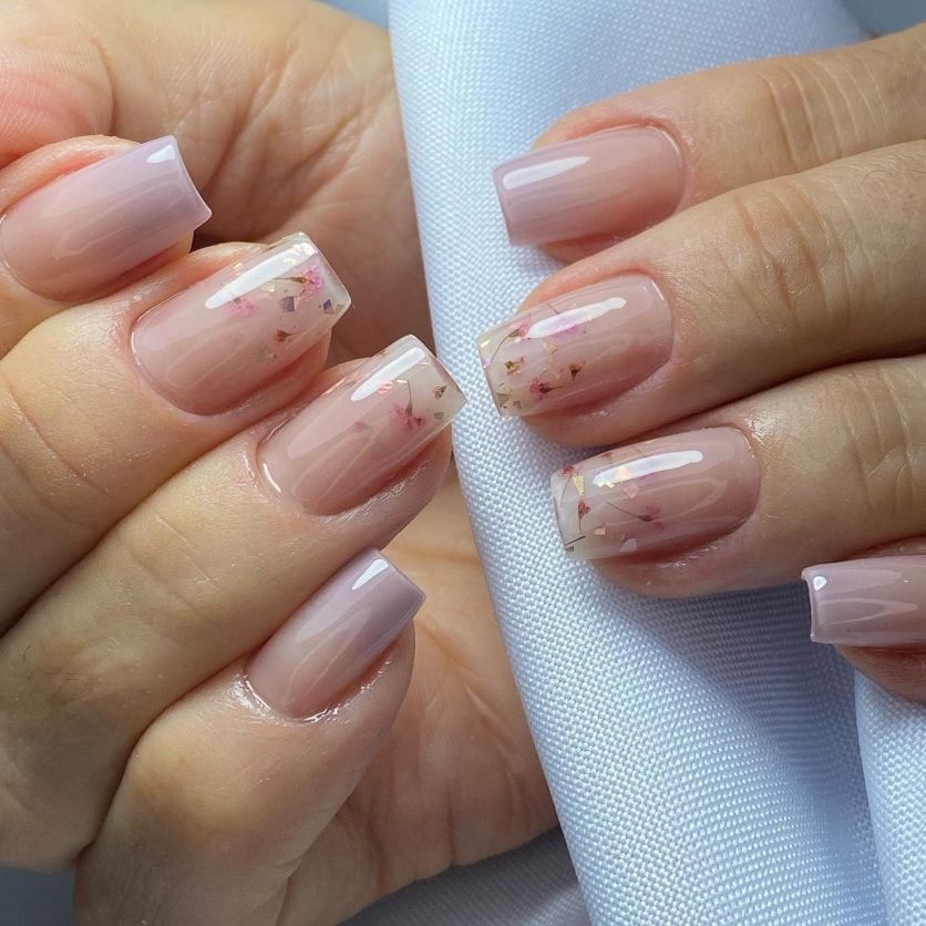 unhas francesinha delicada