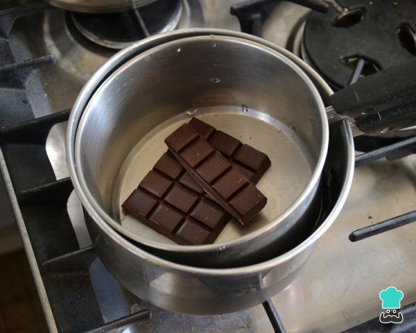Derreter Barra De Chocolate Em Banho Maria