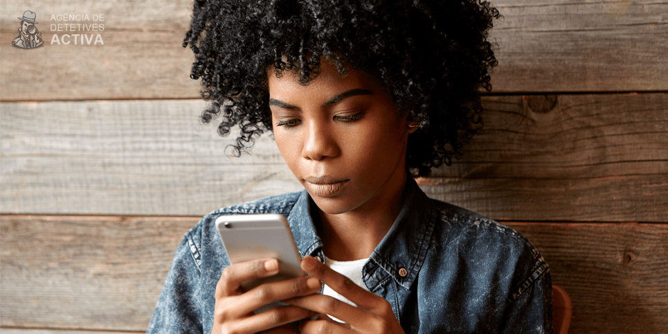 sinais de traição no celular