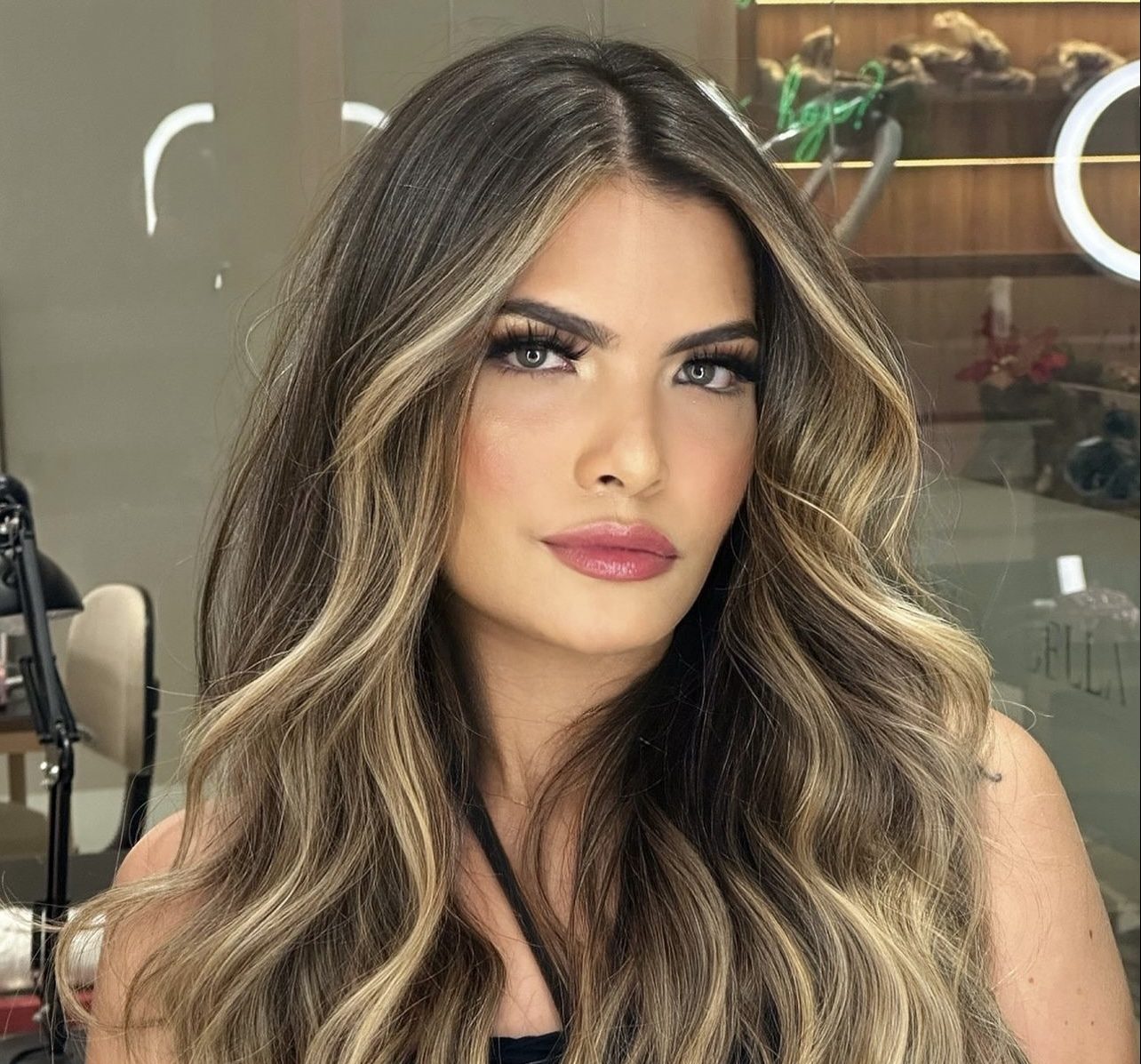 Corte Repicado vs. Desfiado: Entenda as Diferenças e Escolha o Ideal para Você