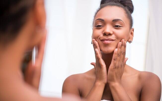 Detox Facial para Peles Oleosas e Acneicas: Guia Completo